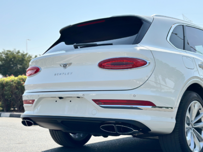 BENTLEY BENTAYGA 2022 MODEL