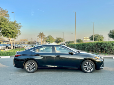 Lexus ES 300H | 2023 GCC 0km |