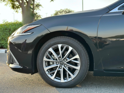 Lexus ES 300H | 2023 GCC 0km |
