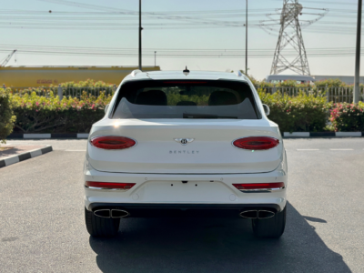BENTLEY BENTAYGA 2022 MODEL