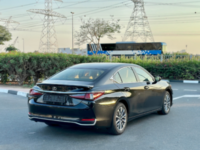 Lexus ES 300H | 2023 GCC 0km |