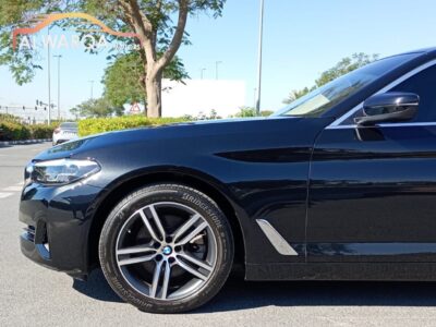 BMW 520i MODEL 2021 GCC SPECS