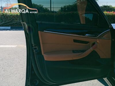 BMW 520i MODEL 2021 GCC SPECS