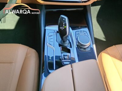 BMW 520i MODEL 2021 GCC SPECS