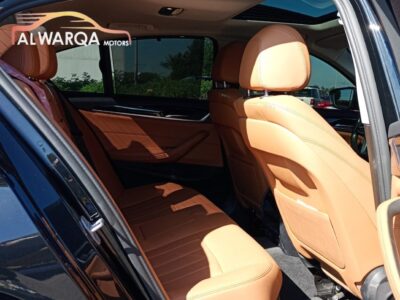 BMW 520i MODEL 2021 GCC SPECS